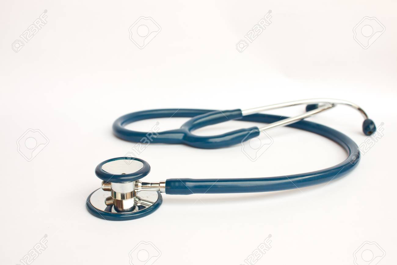 13436650 stthoscope sur fond blanc